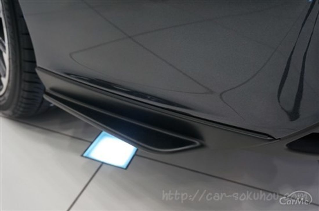 スバル レヴォーグ STI 2016