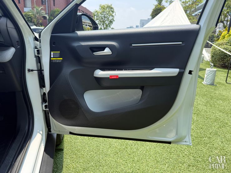 C3 AIRCROSS HYBRID