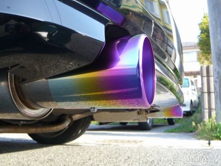チタンマフラーの美しい焼き色の付け方とは 車ニュース 中古車情報 中古車検索なら 車選びドットコム 車選び Com