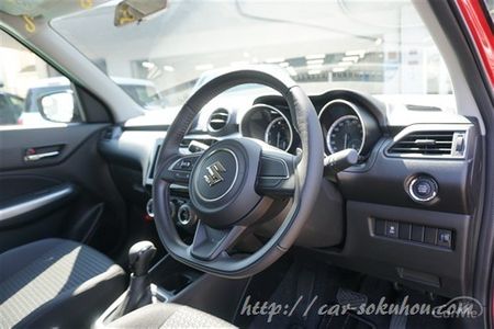 新型スイフトxlグレードの内装レビュー 3つの特徴を実車画像を使って徹底解説 車ニュース 中古車情報 中古車検索なら 車選びドットコム 車選び Com