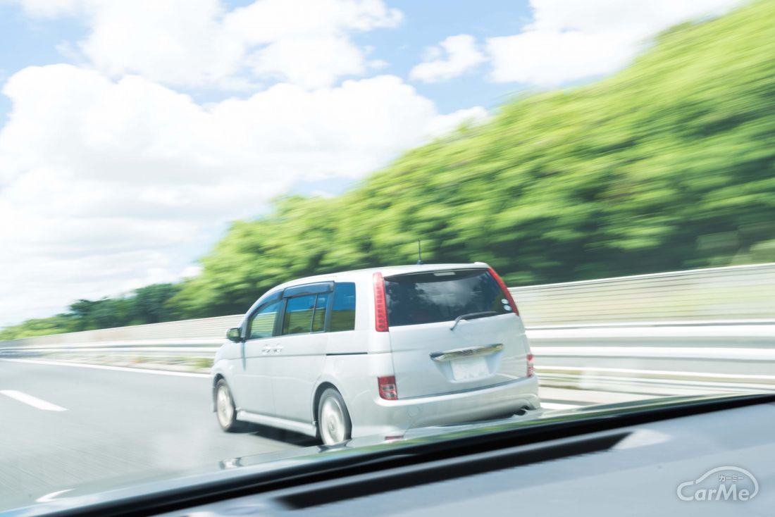 煽り運転　追い越し