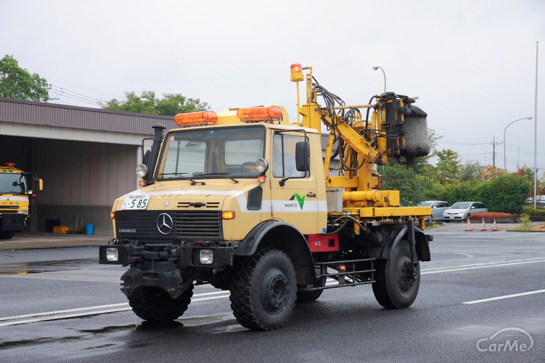万能車