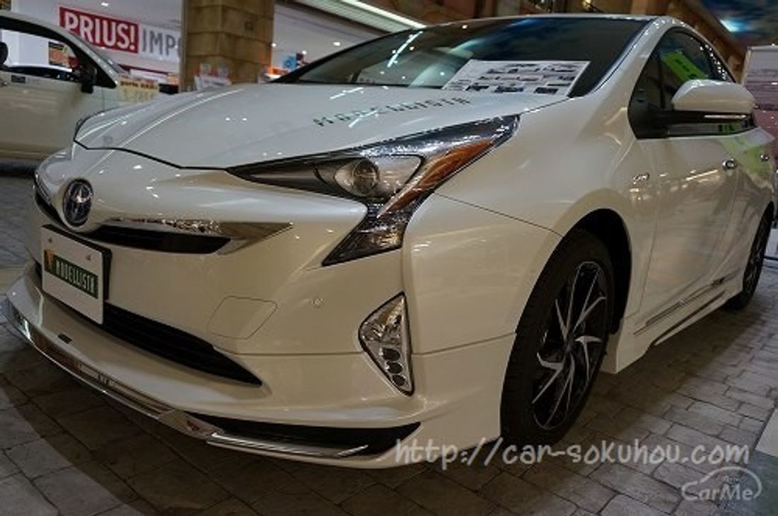 トヨタ プリウス 2015
