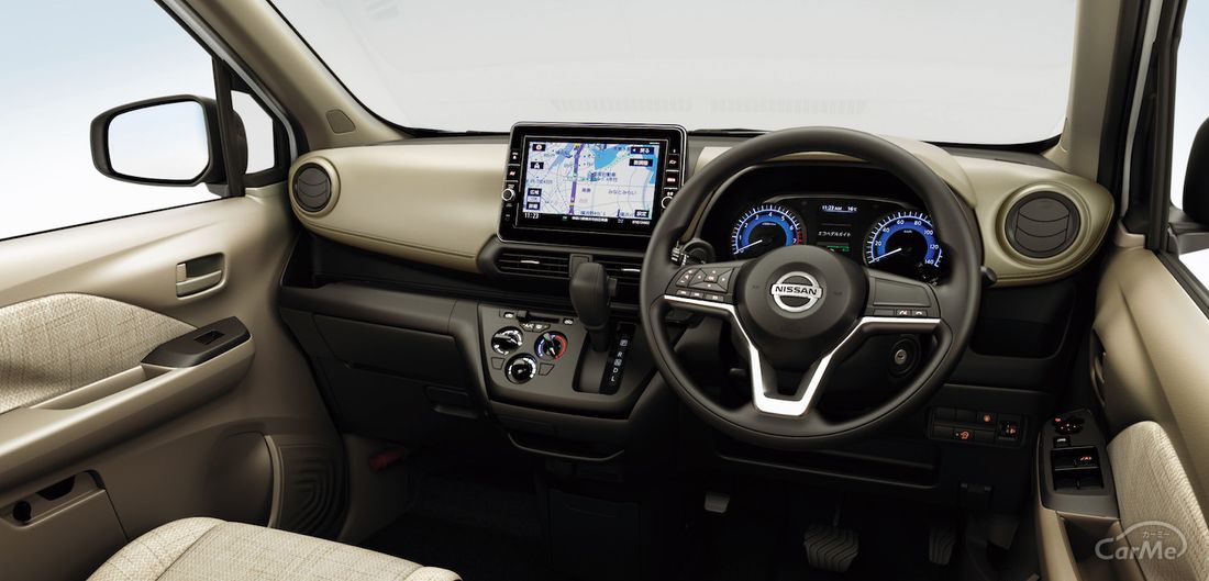 日産デイズの運転席助手席まわり