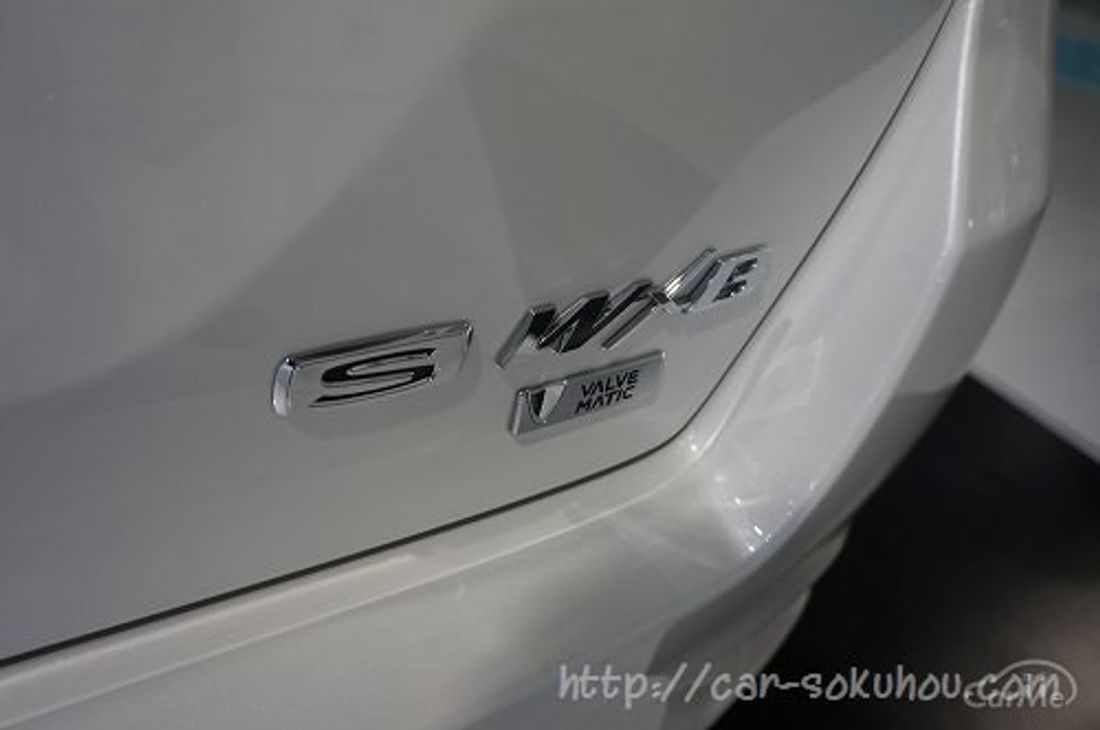 トヨタ カローラフィルダー 2015