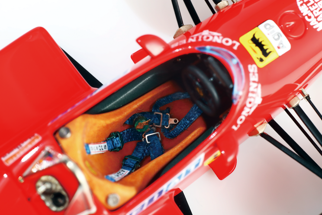 アヘッド F1