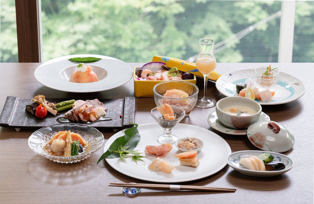 世界でここだけ?!食前杯、前菜からメイン、デザートまで全て桃づくしの「桃会席」プラン予約開始!