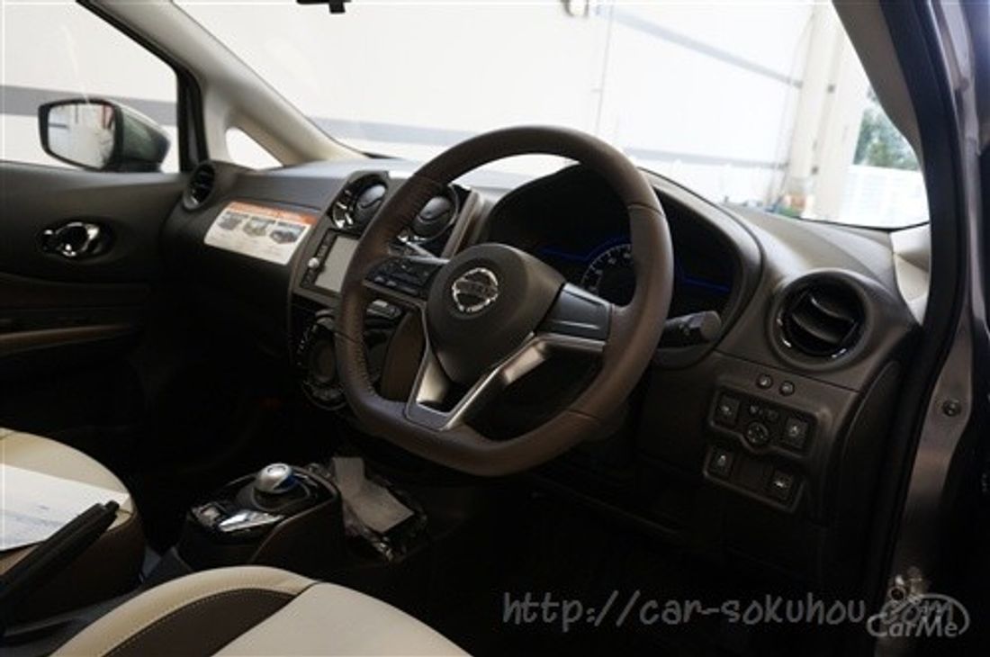 日産 ノート e-power 2016