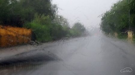 雨天運転