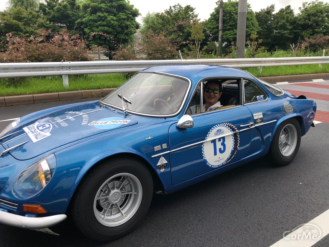 土屋圭市 アルピーヌ 初代アルピーヌa110とアルピーヌa110sの新旧アルピーヌを乗り比べ の写真 1枚目 土屋圭市 アルピーヌ 初代アルピーヌa110とアルピーヌa110sの新旧アルピーヌを乗り比べ の写真 1枚目