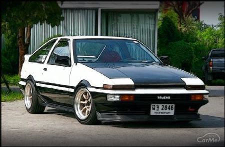 Ae86の中古価格 グレード スペックまとめ レビンとトレノどちらが好み