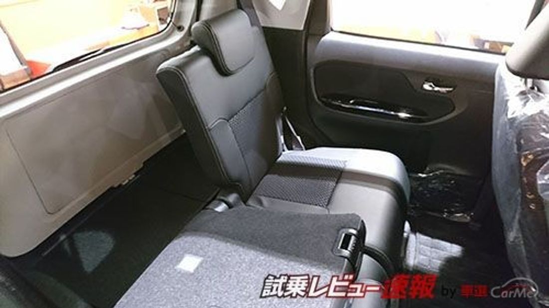 ムーヴカスタムの収納 荷室レビュー 見た目よりもたくさん積める ムーヴカスタムの収納 荷室レビュー 見た目よりもたくさん積める