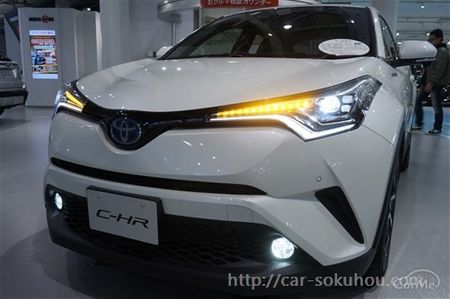 トヨタ C-HR 2017