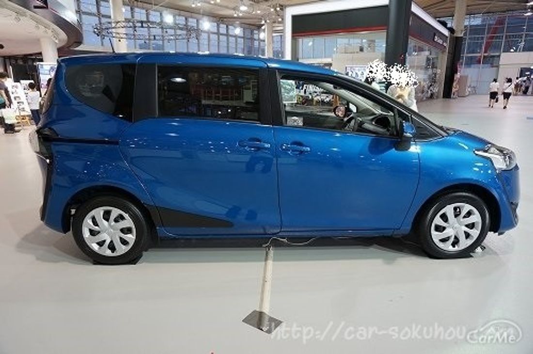 トヨタ シエンタ 2015