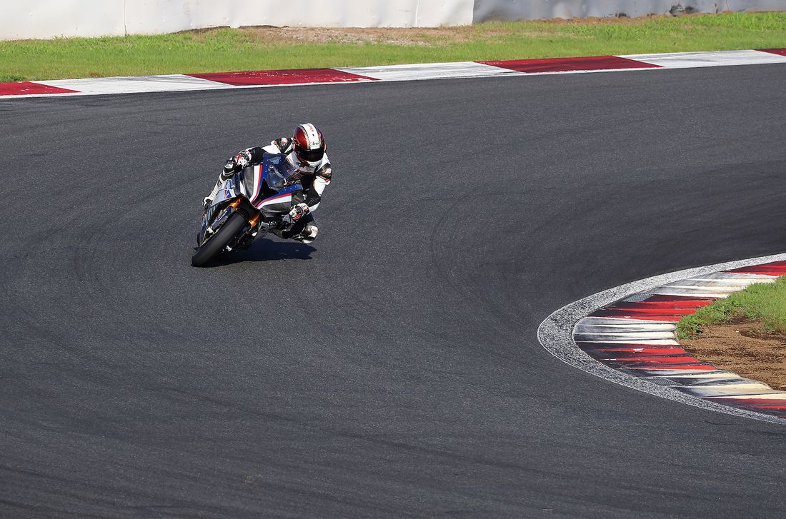 Bmwの底力 Bmw Hp4 Race