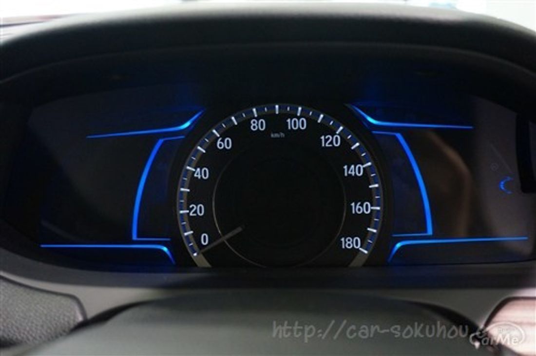 ホンダ アコードハイブリッド 2016