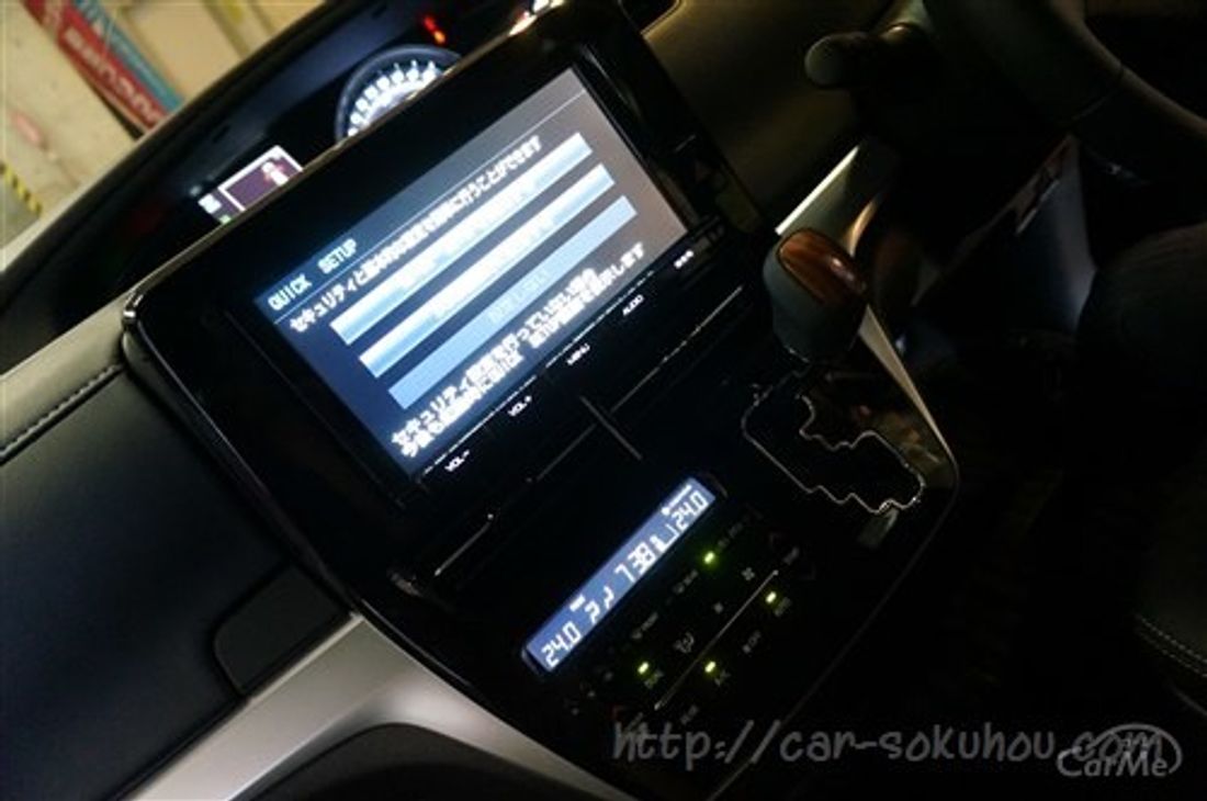トヨタ エスティマ 2016