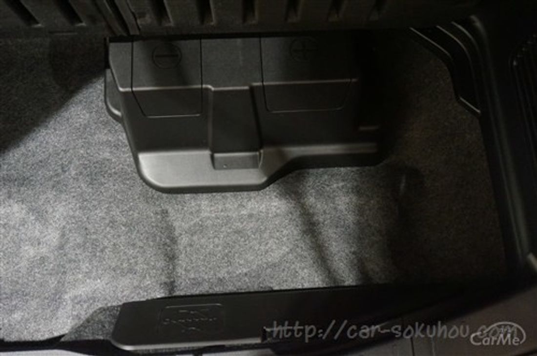 トヨタ ヴォクシー 2016