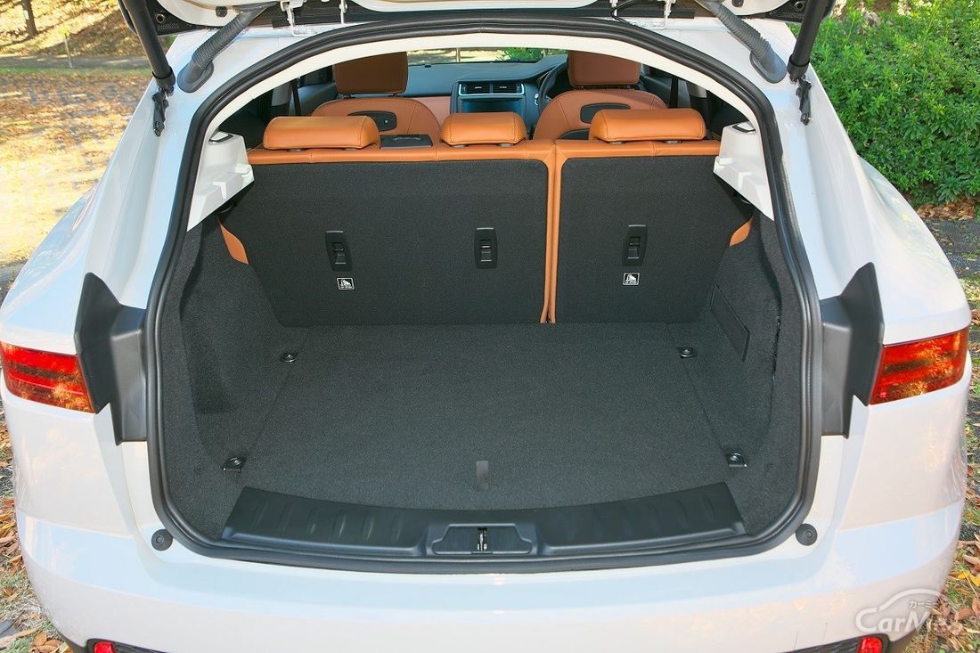 ジャガーE-PACE SE P250