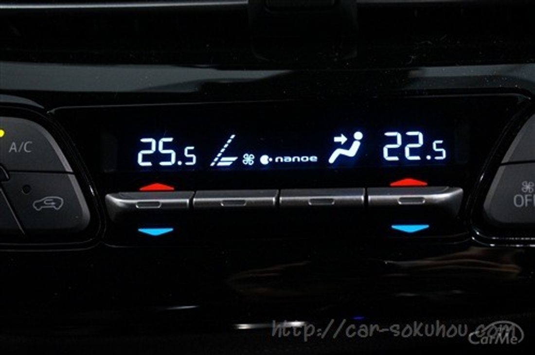 トヨタ C-HR 2017