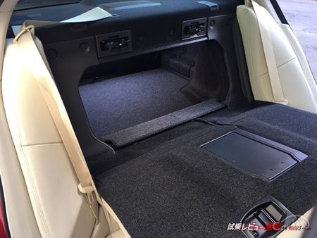 日産スカイライン0gtt Type P の収納 荷室レビュー 小物入れの数 荷室の広さはどう 車ニュース 中古車情報 中古車検索なら 車選びドットコム 車選び Com