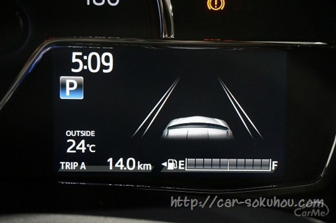 トヨタ カローラフィールダー 2016