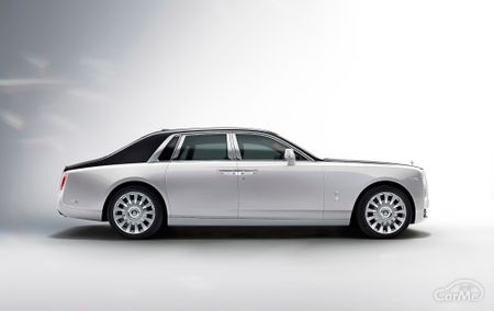 エリザベス女王の公用車 ファントムが14年ぶりにモデルチェンジ 新車価格は7 0万円 車ニュース 中古車情報 中古車検索なら 車選びドットコム 車選び Com