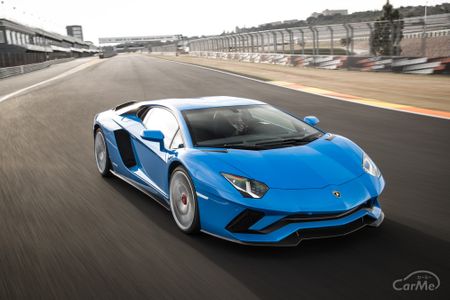 最新モデル派 旧車派 あなたが人生最後に乗りたい車はなんですか 車ニュース 中古車情報 中古車検索なら 車選びドットコム 車選び Com