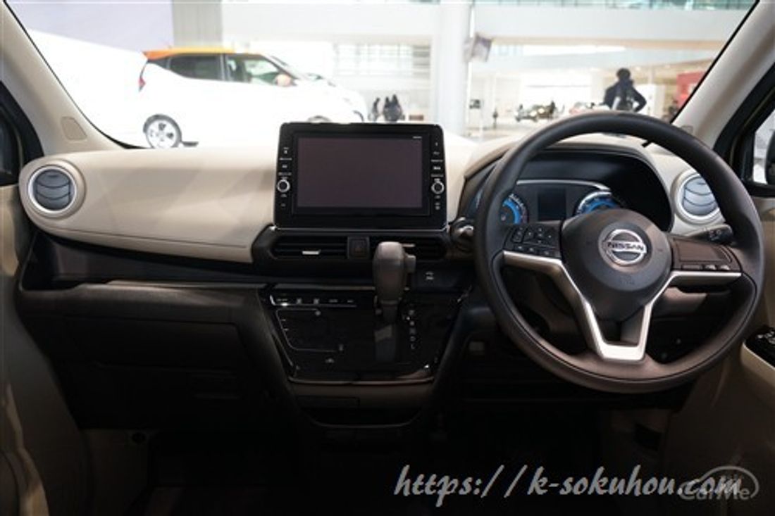 デイズのノーマル車とハイウェイスター メーターに違いはある
