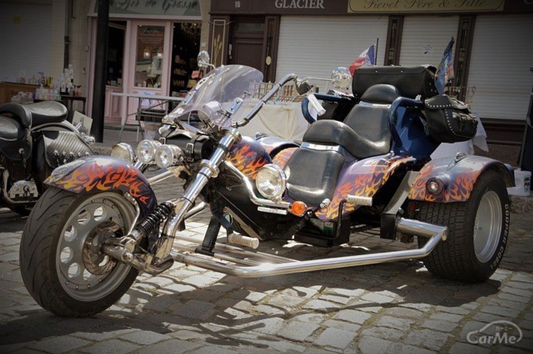 トライクって何？バイクなのにヘルメットがいらない理由｜CarMe[カーミー] by 車選びドットコム