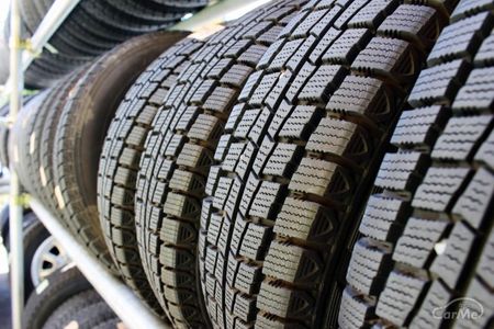 スタッドレスに履き替え中 タイヤってどうやって保管すべき 車ニュース 中古車情報 中古車検索なら 車選びドットコム 車選び Com