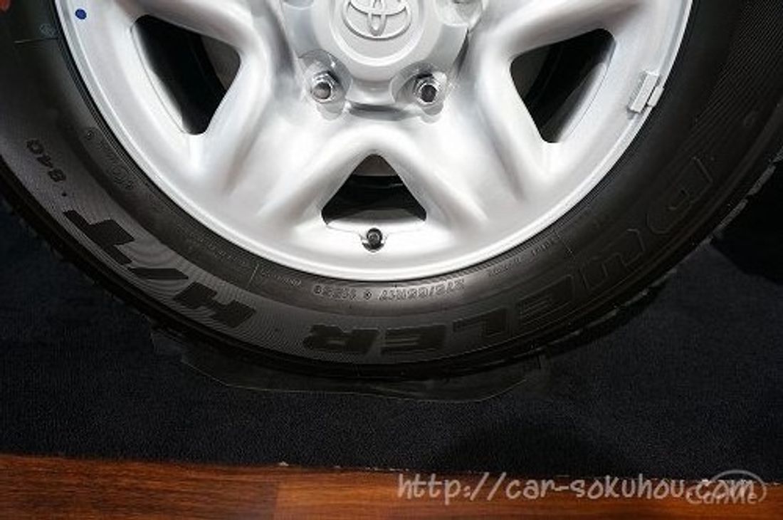 トヨタ ランクル200 2015