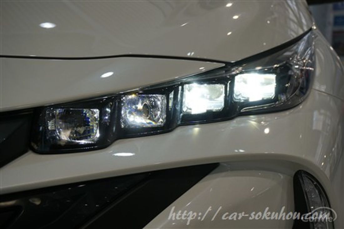 トヨタ プリウス PHV 2017
