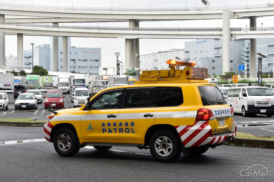 高速道路パトロールカーは警察 普通のパトカーとどう違うの 車ニュース 中古車情報 中古車検索なら 車選びドットコム 車選び Com