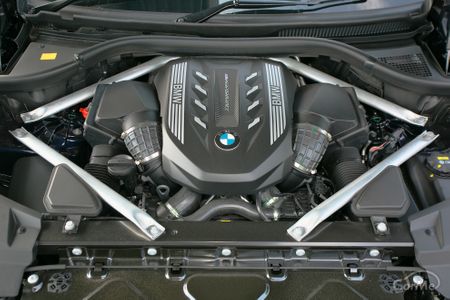 プロ解説 Bmw X5のエンジンやミッション パワートレーン等のスペックを徹底解説 車ニュース 中古車情報 中古車検索なら 車選びドットコム 車選び Com