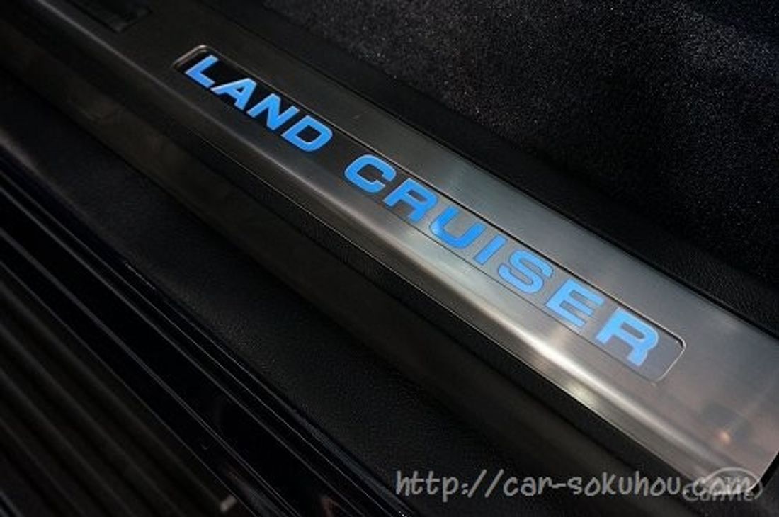 トヨタ ランクル200 2015