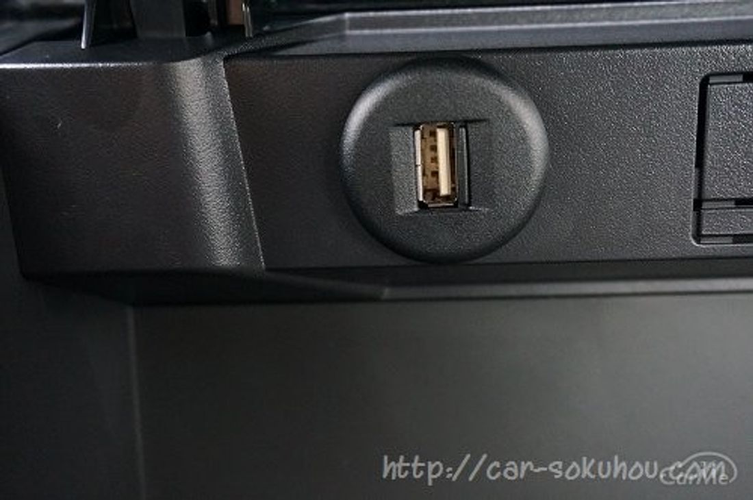 スズキ ソリオ 2016