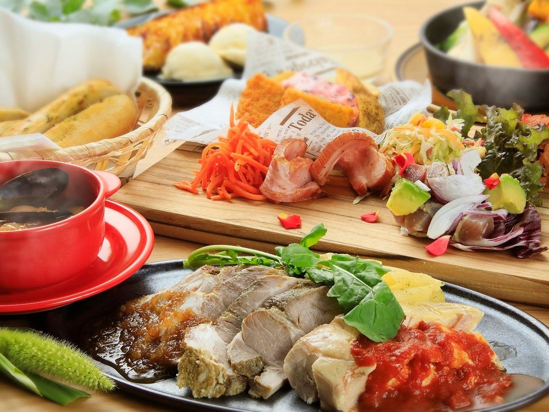蓼科・北軽井沢・伊豆のワンちゃんと泊まれるホテルがアワード受賞!最上級コースのグルメをお得に愉しめる受賞記念プラン販売