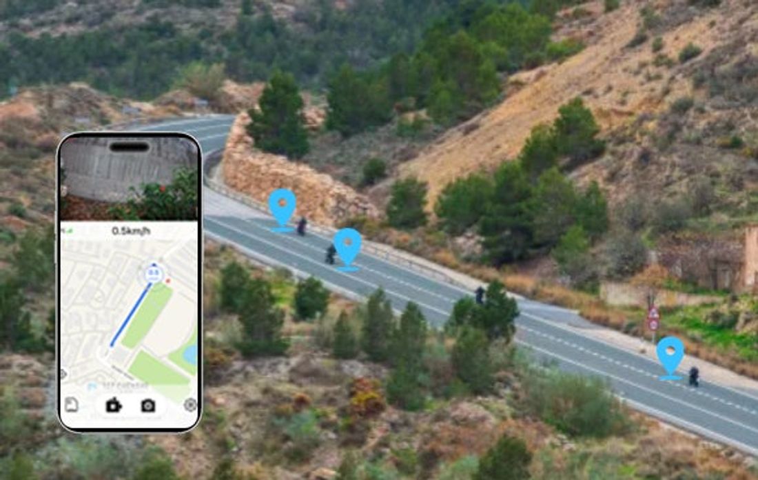 【バイク用】Apple CarPlay対応、一体型防水・防塵設計の5インチモニター「KG69」