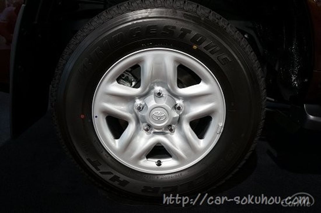 トヨタ ランクル200 2015
