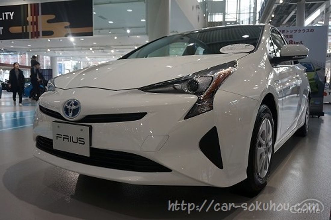 トヨタ プリウス 2017