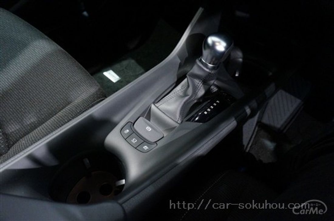 トヨタ C-HR 2017