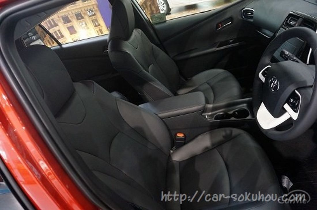 トヨタ C-HR 2017