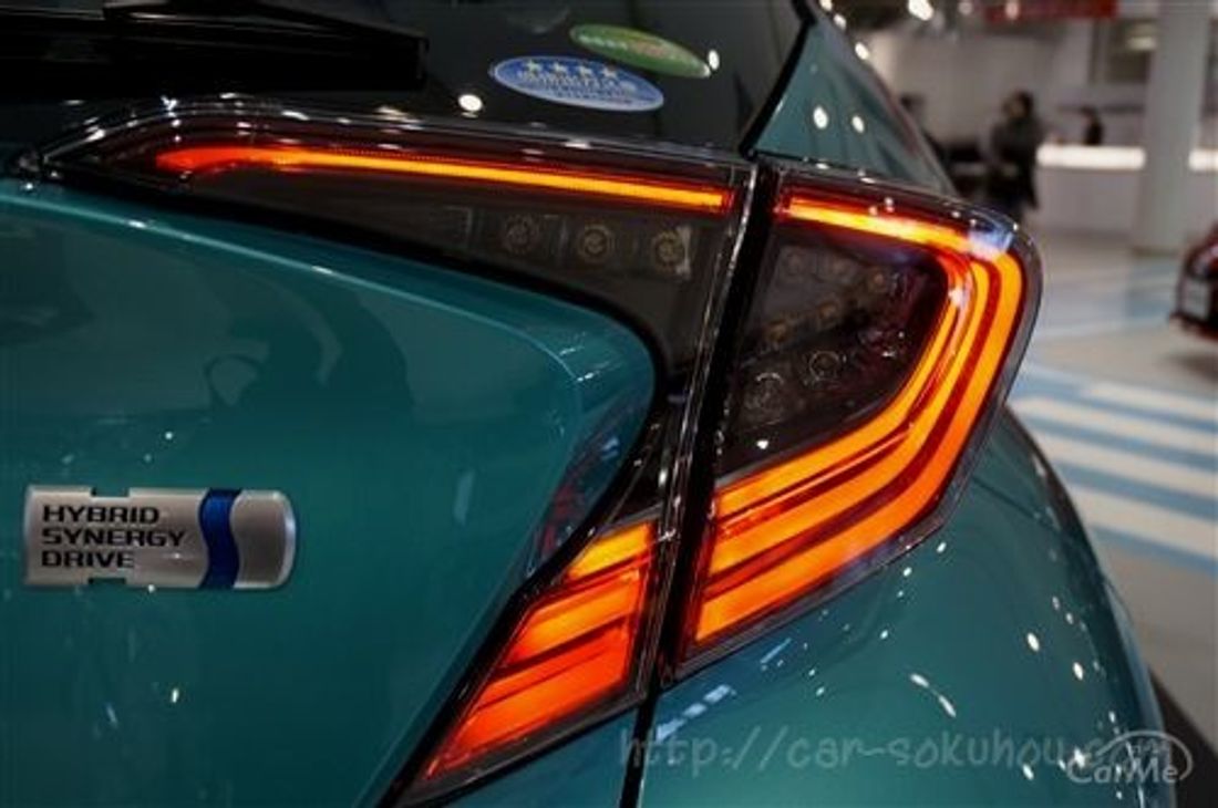 トヨタ C-HR 2017