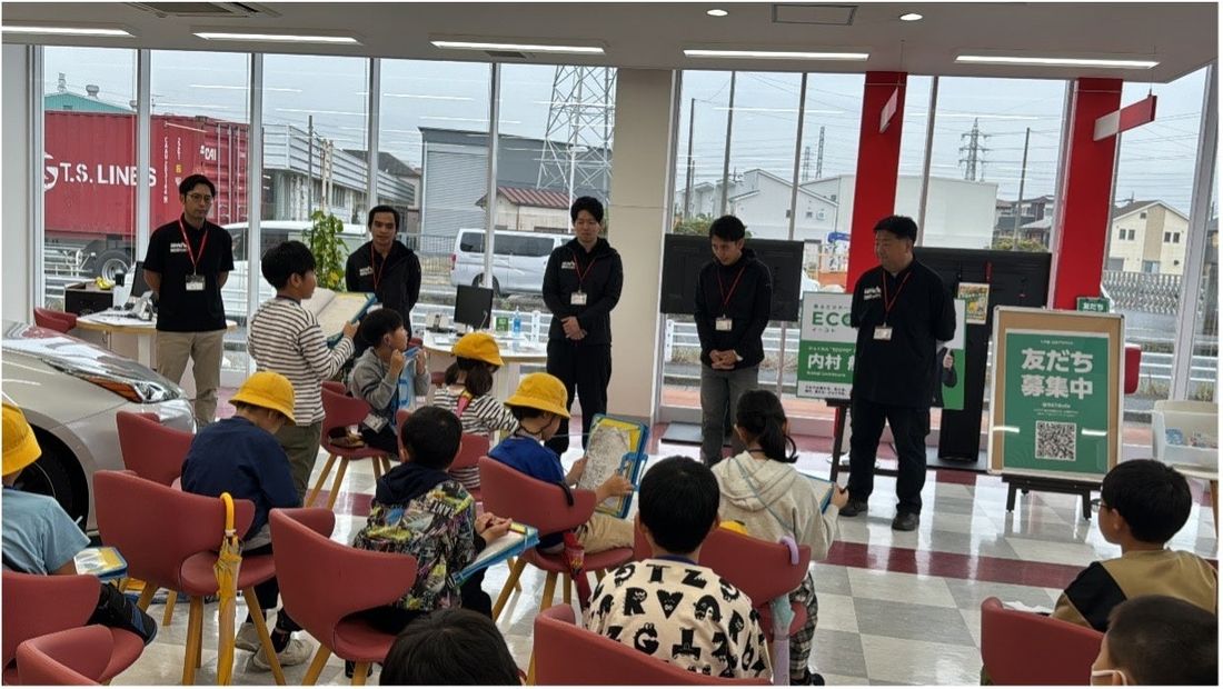 【お客様は子ども達。憧れるクルマに夢を乗せて】ジョイカルジャパン、草加市氷川小学校の生徒にクルマの整備体験を提供