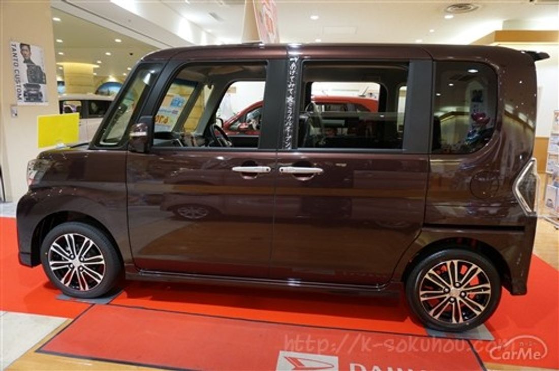 15年12月にマイナーチェンジしたタントの変更点は何 の写真 1枚目