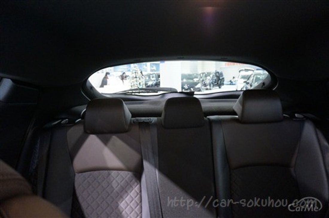 トヨタ C-HR 2017