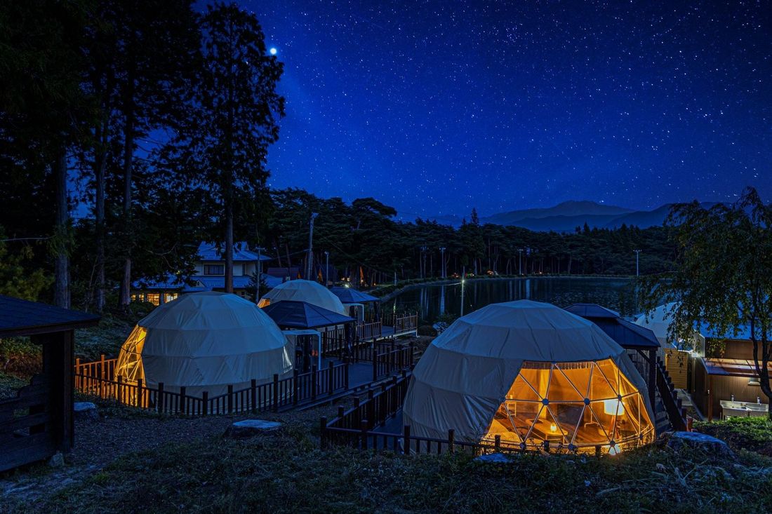 天然のプラネタリウムを独り占め!グランピングの「アルプスBASE」が冬の星空を楽しむための無料レンタルサービスを開始