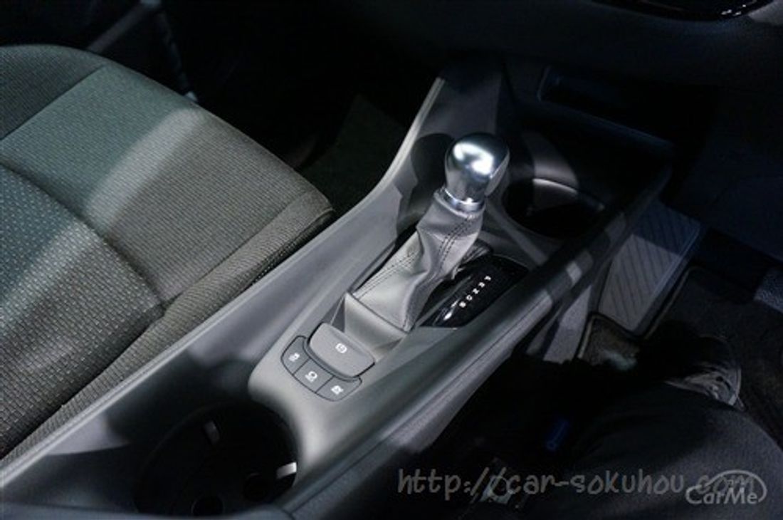 トヨタ C-HR 2017