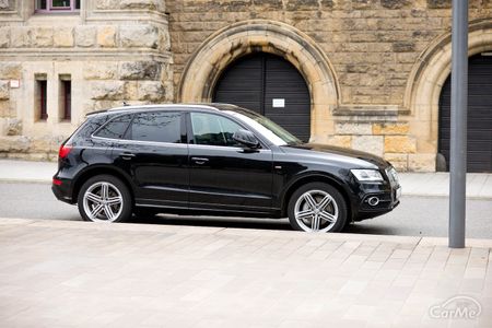 停車している車の様子